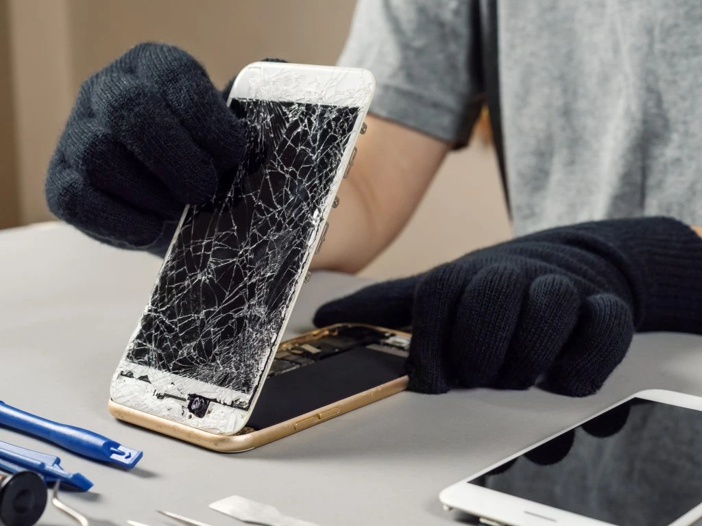Certified Mobile Screen Replacement & Repair Service